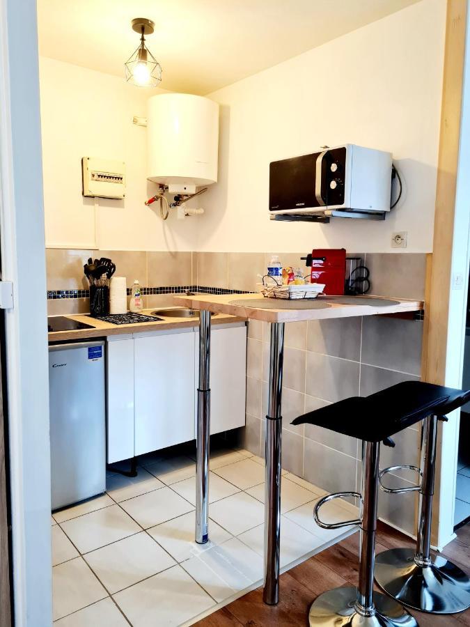 Апартаменты Le Petit Charmeur, Parking, Wifi, Gare Флер Экстерьер фото