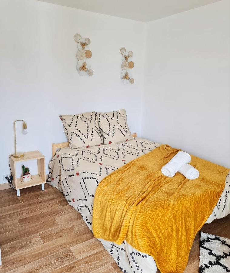 Апартаменты Le Petit Charmeur, Parking, Wifi, Gare Флер Экстерьер фото